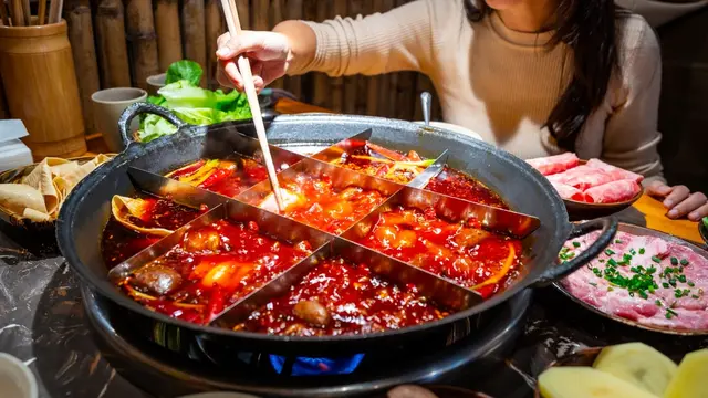 Ada Mie Sedaap Ayam Jerit, Ini Rekomendasi Makanan yang Pedasnya Beneran Nampol