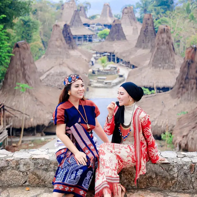 Potret Shandy Purnamasari Saat Liburan ke Nihi Sumba, Tampil Menawan Dengan Hijab. (Sumber: Instagram/shandypurnamasari)