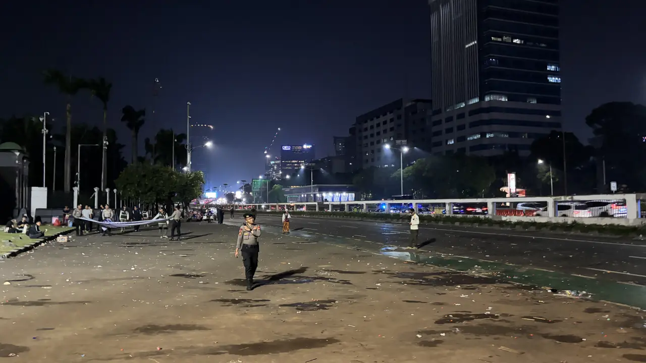 Situasi Usai Mahasiswa Membubarkan Diri Setelah Demo Depan Gedung DPR