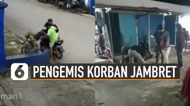 Video CCTV memperlihatkan pengemis tua menjadi korban jambret dua pemuda menggunakan sepeda motor.