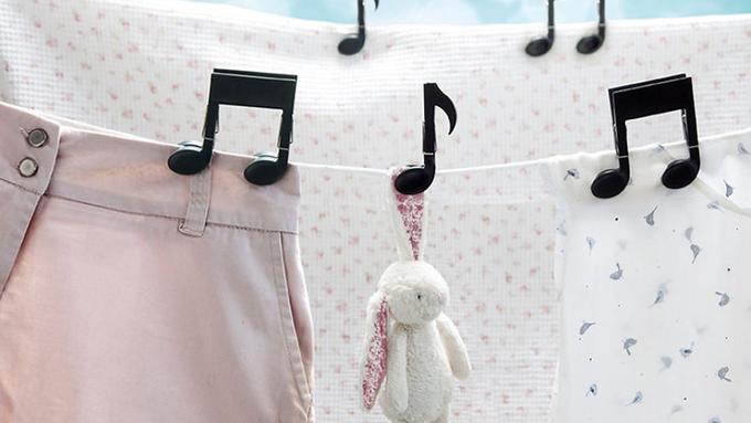 Musiclips Jepitan Unik Bikin Mood Cuci dan Jemur Pakaian 