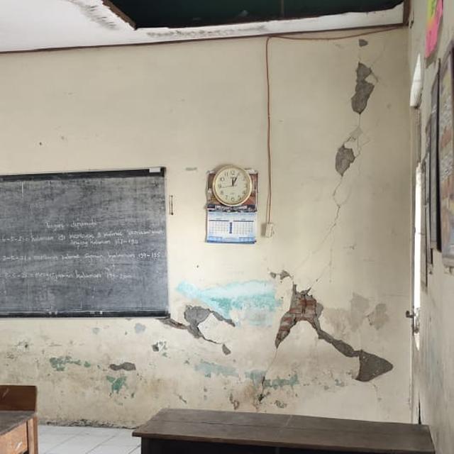 Penampakan salah satu kelas di SD Negeri 2 Tambakromo,  Cepu. (Liputan6.com/Ahmad Adirin)