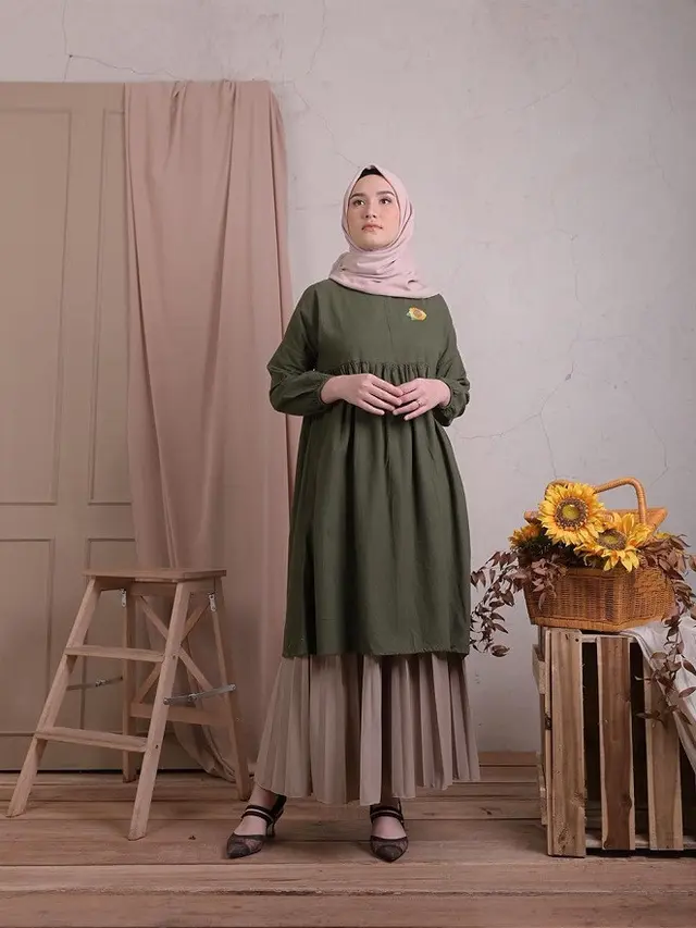 Tunik model baby doll yang nyaman dipakai seharian (Foto: Instagram/@dwihandaanda)