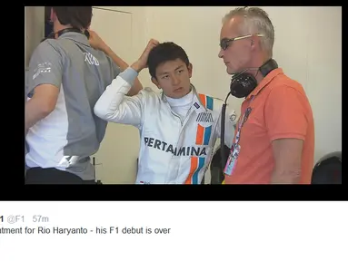 Pebalap Manor Racing asal Indonesia, Rio Haryanto, harus mengakhiri debutnya pada ajang F1 lebih cepat. Rio tak bisa melanjutkan balapan F1 GP Australia, Minggu (20/3/2016), karena mengalami kerusakan pada mobilnya. (Bola.com/Twitter)