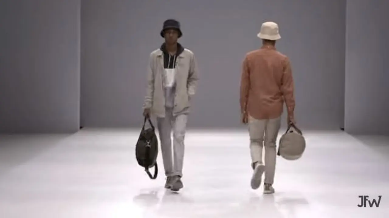 Jaket, Item Paling Laris Terjual di Pertunjukan Virtual JFW 2021