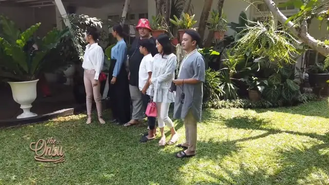 Rumah Ibunda Ivan Gunawan