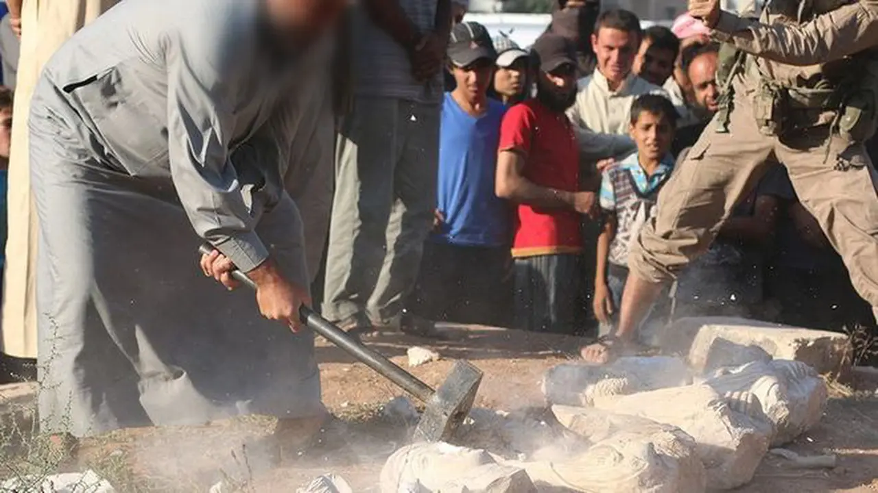 ISIS Hancurkan Patung Singa Kuno di Palmyra