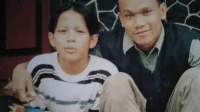 6 Potret Jadul Ariel NOAH Saat Remaja, Pas Foto SMP Sudah Karismatik