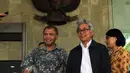 Dirut PT Pertamina Dwi Soetjipto bersama Ketua KPK Agus Rahardjo usai pertemuan koordinasi dan supervisi pencegahan korupsi, di KPK, Jakarta, Kamis (24/3). Pertamina juga dipercaya menjadi proyek percontohan BUMN anti suap. (Liputan6.com/Helmi Afandi)