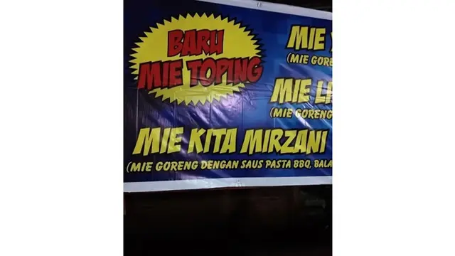 6 Potret Spanduk Penjual Mi Goreng Ini Bikin Geleng Kepala