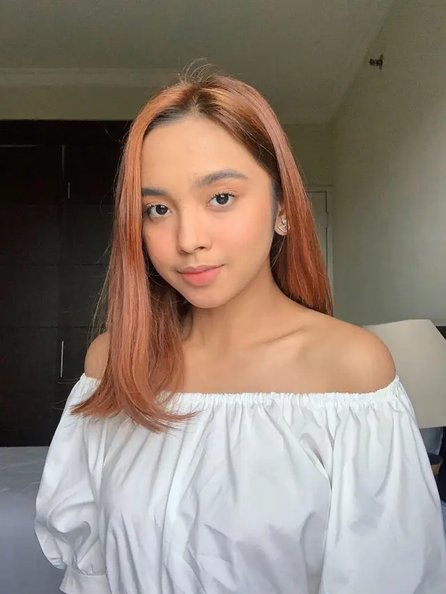 7 Gaya Kasual Lyodra Ginting, Tampil Stylish dan Memesona