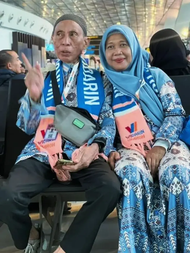 Ingat Driver Ojol Babeh Ary? Ini 6 Potretnya yang Kini Sedang Umrah Bareng Istri