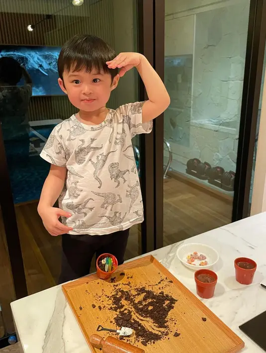 (Instagram/raphaelmoeis)