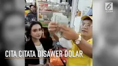 Viral video Hotman Paris menyawer Cita Citata saat joget bersama.
