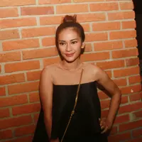 Sejak rumah tangganya kandas pada 17 Maret 2016 Masayu Anastasia lebih selektif dalam mencari pendamping. Ia juga mengaku kapok manjalin hubungan dari kalangan artis. (Nurwahyunan/Bintang.com)