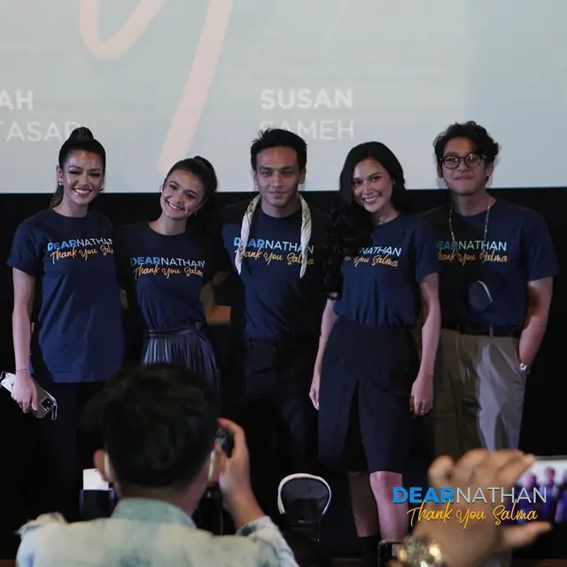 6 Potret Ardhito Pramono Hadiri Gala Premiere Film Sebelum Ditangkap, Wajah Bahagia