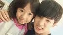 Jungkook BTS merupakan sosok yang kalem saat berinteraksi dengan anak-anak. (Foto: weheartit.com)