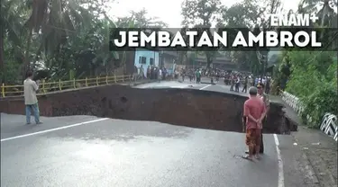 Jembatan yang menghubungkan jalan menuju Jawa Barat dan Jawa Tengah di Kota Banjar Jawa Barat Ambrol. Akibatnya akses jalan menuju Jabar dan Jateng Terputus