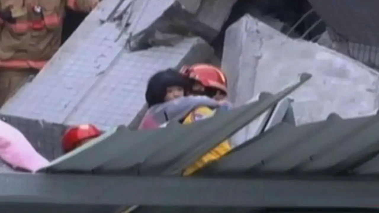 VIDEO: Gempa Taiwan Melululantahkan Kota Tainan
