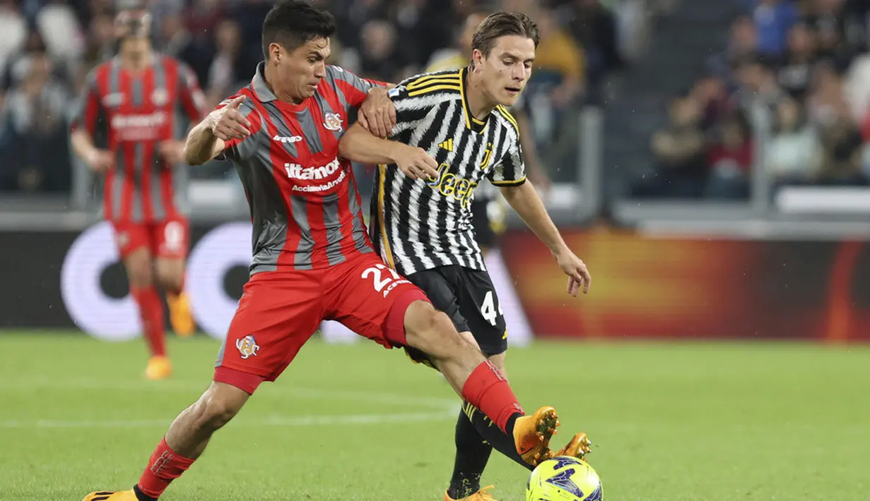 <p>Juventus mengamankan peringkat kedua klasemen Liga Italia sementara usai menaklukkan Cremonese 2-0. (Tano Pecoraro/LaPresse via AP)</p>