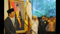 Gubernur DKI Jakarta Basuki Tjahaja Purnama saat memberikan sambutan pada pelantikan 701 pejabat eselon di lingkungan Pemerintah Provinsi (Pemprov) DKI di aula Gedung Blok G, kompleks Balai Kota, Kamis (22/1/2015). (Liputan6.com/Herman Zakharia)