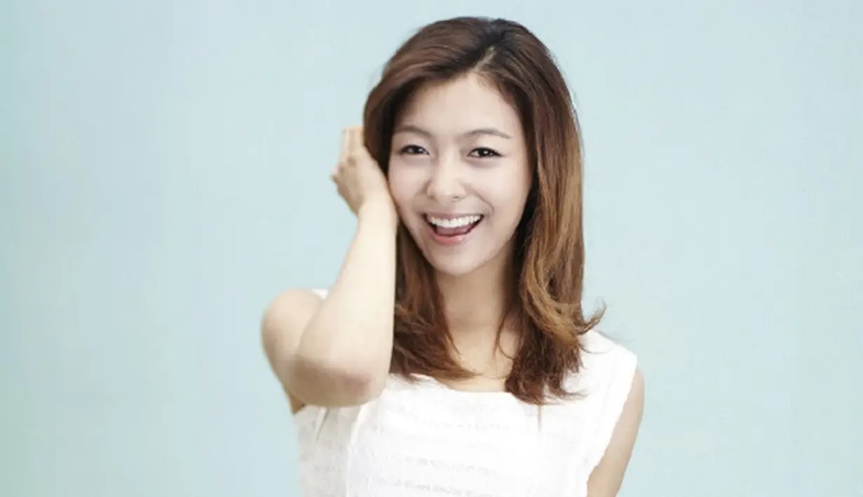 Tak hanya cantik, Luna f(X) juga punya gigi yang sempurna. Hal itu semakin membuatnya cantik saat tertawa. (Foto: soompi.com)