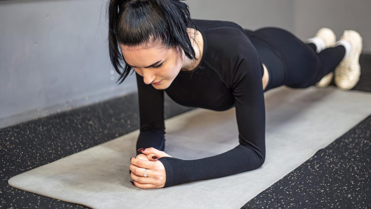 Tips Olahraga Pagi Tanpa Alat yang Praktis Dilakukan Di Rumah