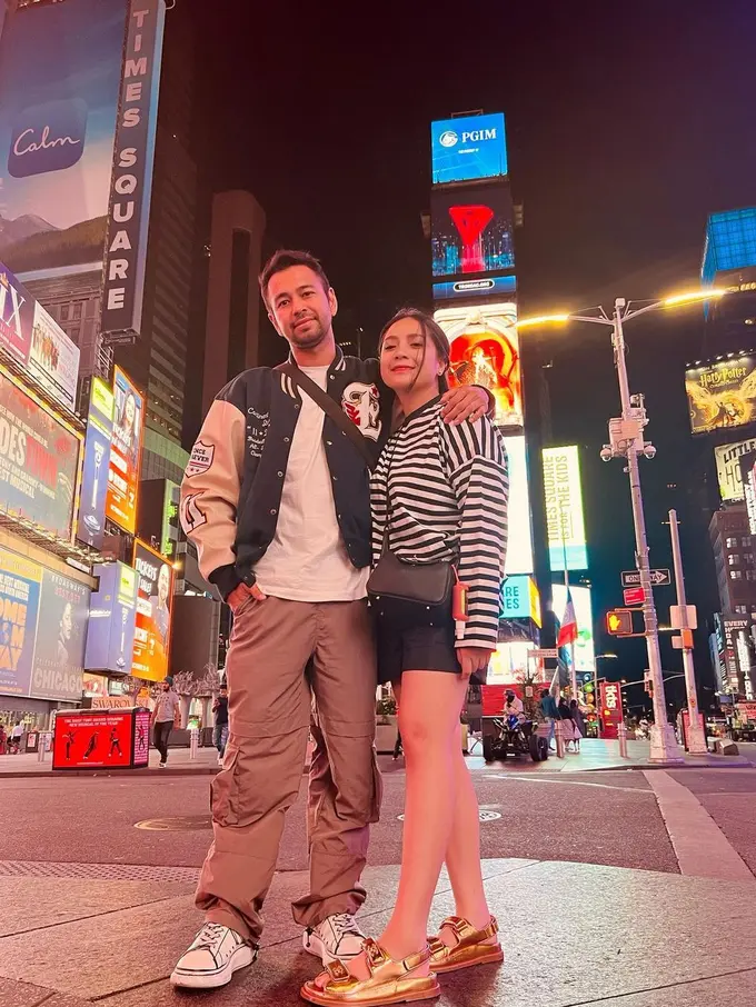 6 Momen Mesra Raffi Ahmad dan Nagita Slavina di New York, Bak ABG Pacaran