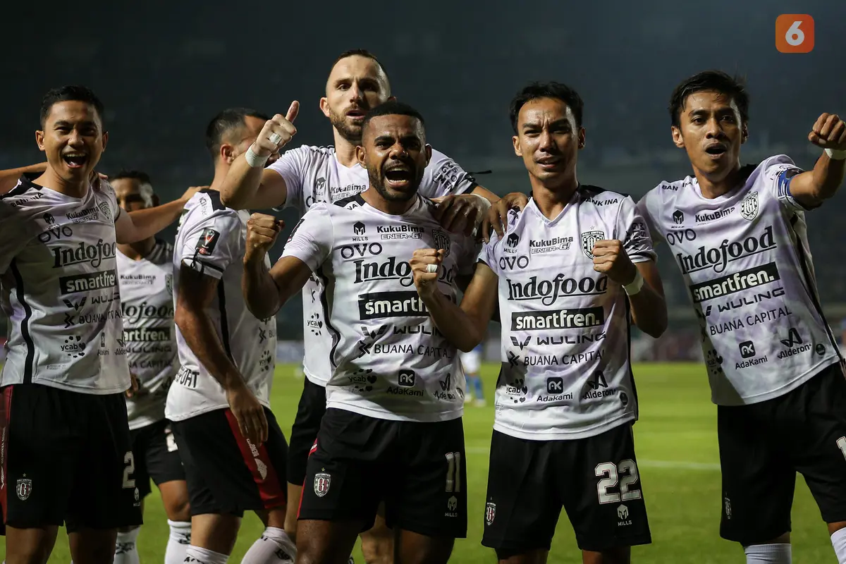 Foto: Kelar 10 Laga, Ini Dia 5 Tim Tertajam di BRI Liga 1 2022 / 2023