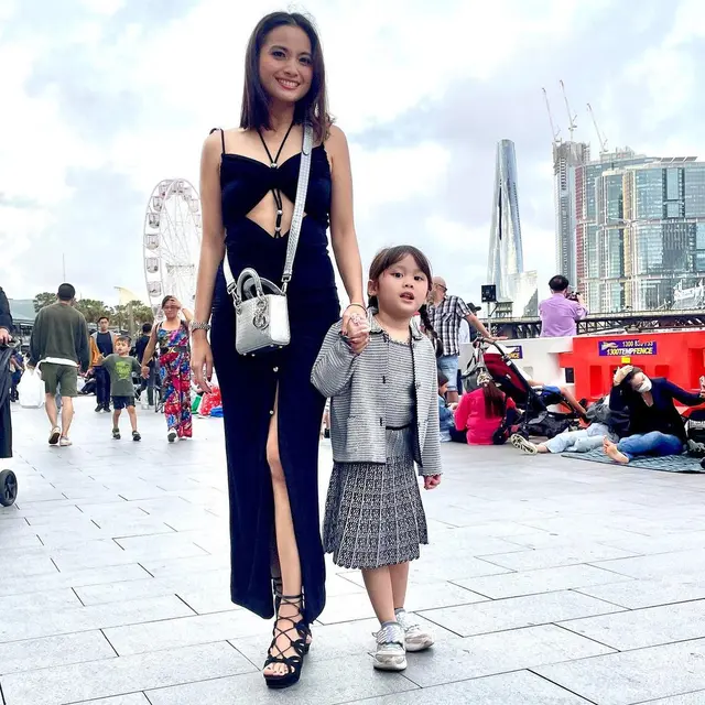 Acha Septriasa dan anak (Instagram/septriasaacha)