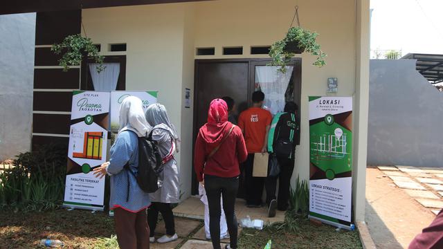 Antusiasme Warga Daftar Rumah DP Nol Rupiah
