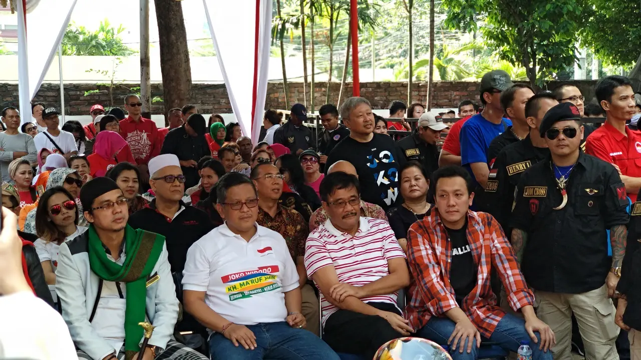 Relawan pendukung Ahok-Djarot di Pilkada DKI Jakarta 2017, Barisan Relawan Bhinneka Jaya (Bara Baja) mendukung Jokowi-Ma'ruf Amin di Pilpres 2019.