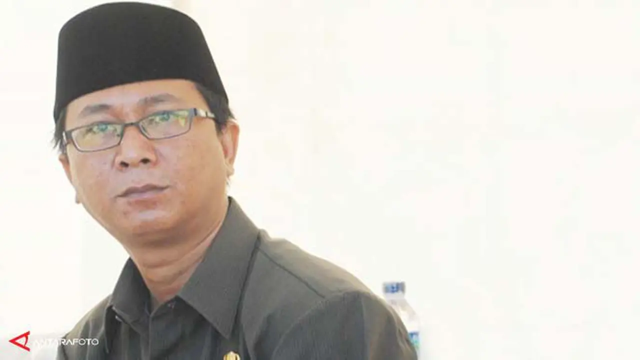 gubernur-bengkulu-140220b.jpg