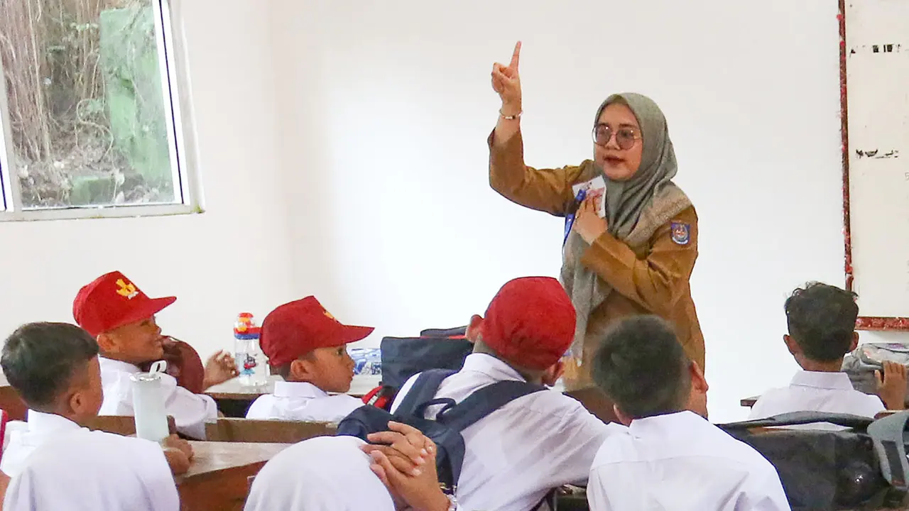 Antusiasme Siswa Ikuti MPLS di Hari Pertama Masuk Sekolah