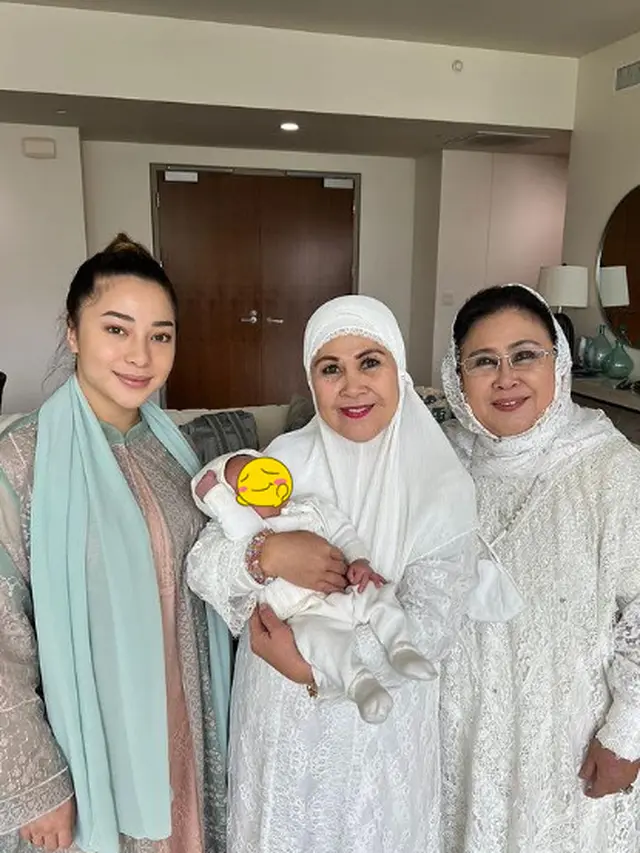 6 Momen Nikita Willy dan Suami Rayakan Lebaran 2022 di Amerika Serikat