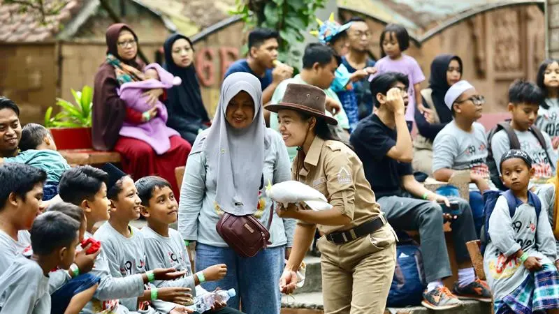 Merayakan Hari Anak Nasional dengan Berbagi dan Berwisata Bersama 1.000 Anak Panti Asuhan.