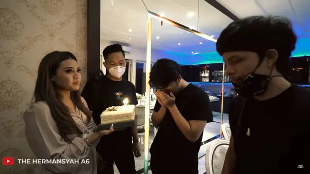 Calon Adik Ipar, Ini 6 Momen Ulang Tahun Thariq Halilintar Bareng Keluarga Aurel Hermansyah