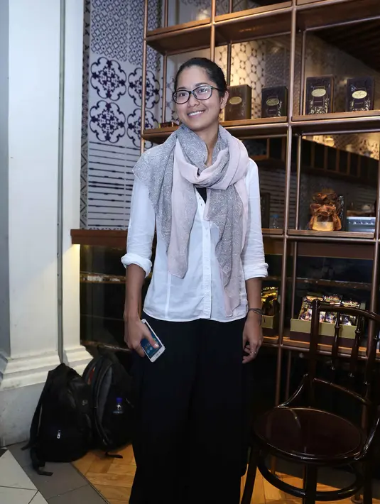  Karena ketegasan sikap itu, teman-teman Prisia akhirnya tahu diri. Mereka akhrinya menyerah untuk terus menawari Prisia bergabung ke acara-acara malam. (Nurwahyunan/Bintang.com)