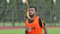 Zulham Zamrun kembali memperkuat Mitra Kukar di Piala Presiden 2017 dan Liga 1.(Bola.com/Romi Syahputra)