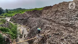 Rata-rata penerimaan sampah di TPA Cipayung mencapai 1.000-1.200 ton per hari. (merdeka.com/Arie Basuki)