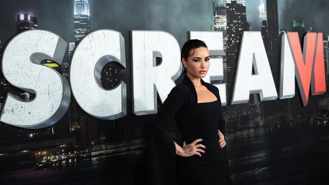 Demi Lovato Serba hitam di pemutaran perdana Scream VI