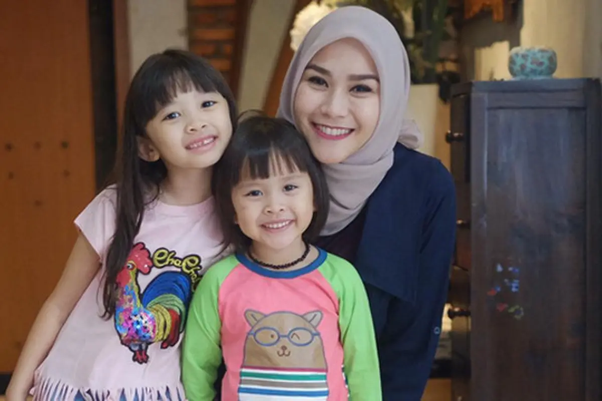 [Bintang] Zaskia Adya Mecca dan anak
