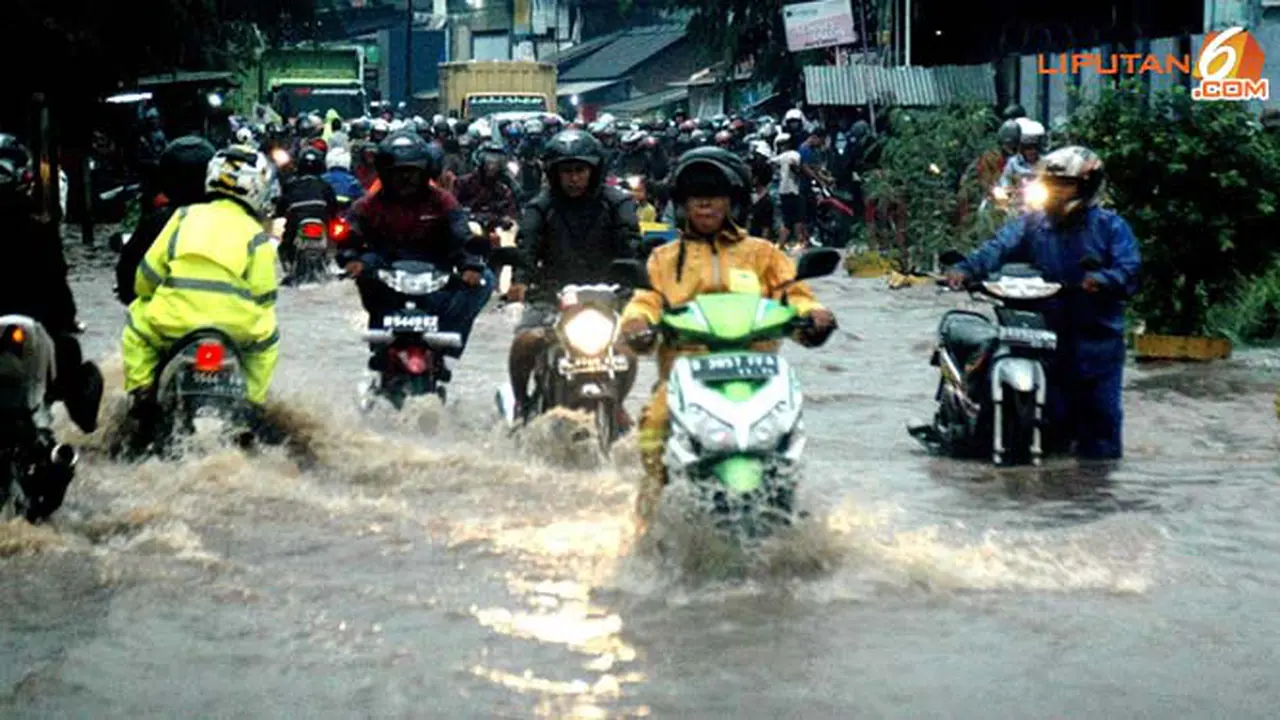 banjir-pluit-jebol140120b.jpg