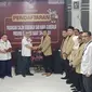 Paslon SDK-Salim mendaftar ke KPU Sulbar (Foto: Liputan6.com/Abdul Rajab Umar)