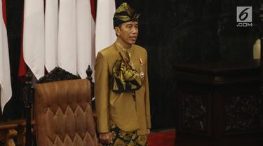 Jokowi Berbaju Sasak