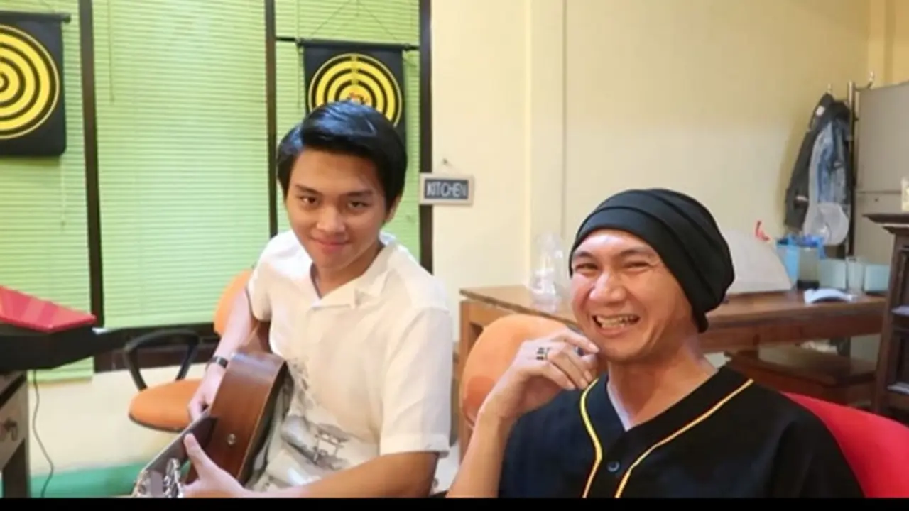 [Bintang] Anji dan Aldi CJR Kompak Saling Cover Single Baru