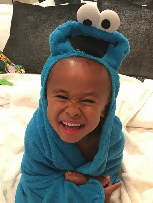 Melansir Aceshowbiz (28/11), Hollywoodlife.com melaporkan seorang sumber yang mengatakan keinginan King untuk mengganti namanya menjadi Kardashian. Lantaran sangat menyayangi sang adik dan ingin memiliki nama yang sama. (Instagram/blacchyna)