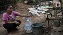 Dengan kapasitas empat ribu litera air per satu unit tangki berisi air bersih untuk warga kelurahan Gedong, Jakarta Timur. (merdeka.com/Imam Buhori)