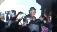 Haryadi Suyuti menjadi DJ di Tugu Yogyakarta pada puncak acara HUT ke-261 Yogyakarta