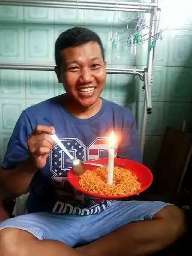 10 Potret Pengganti Kue Ulang Tahun Low Budget Ini Bikin Geleng Kepala